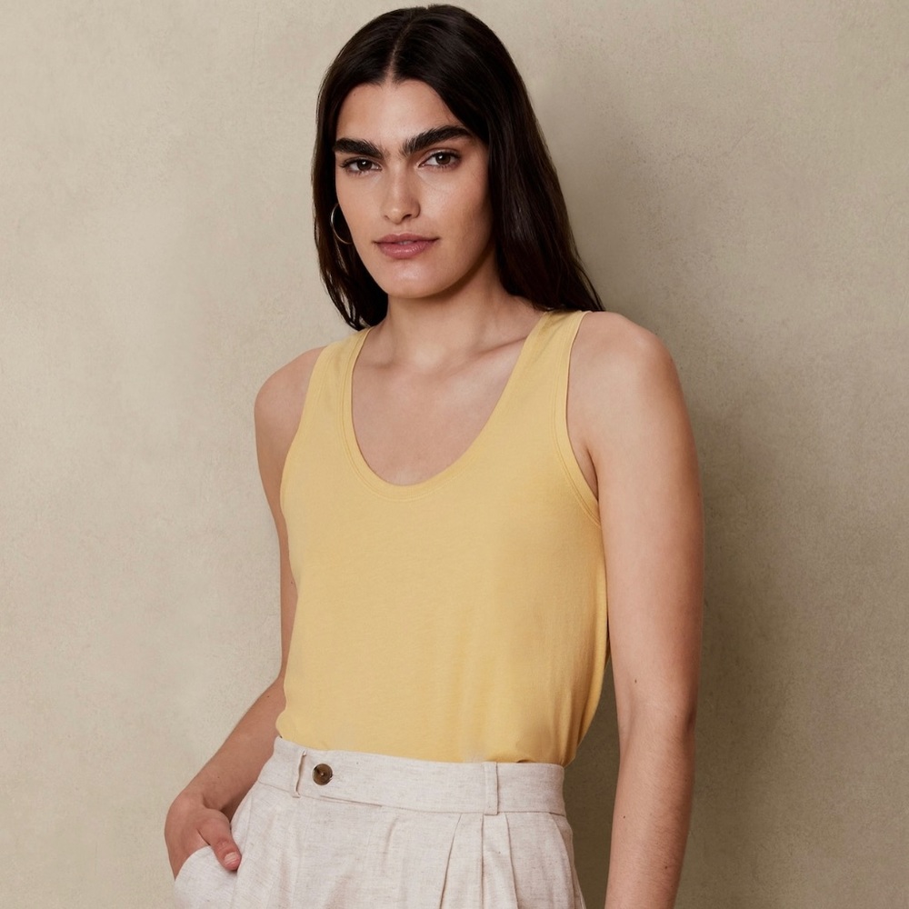 BANANA REPUBLIC Classic Tank NWT